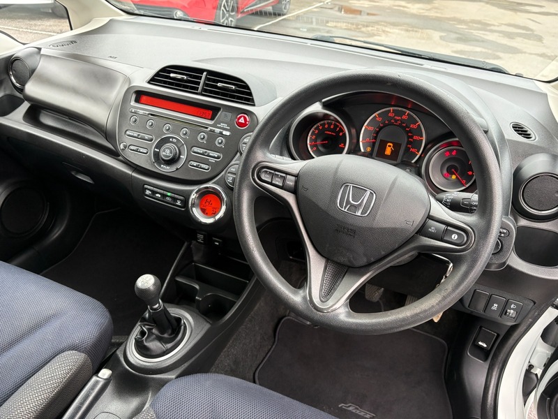 Used Honda Jazz 2013 for sale - 77384935: Photo 9