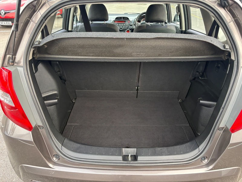 Used Honda Jazz 2012 for sale - 77735333: Photo 12