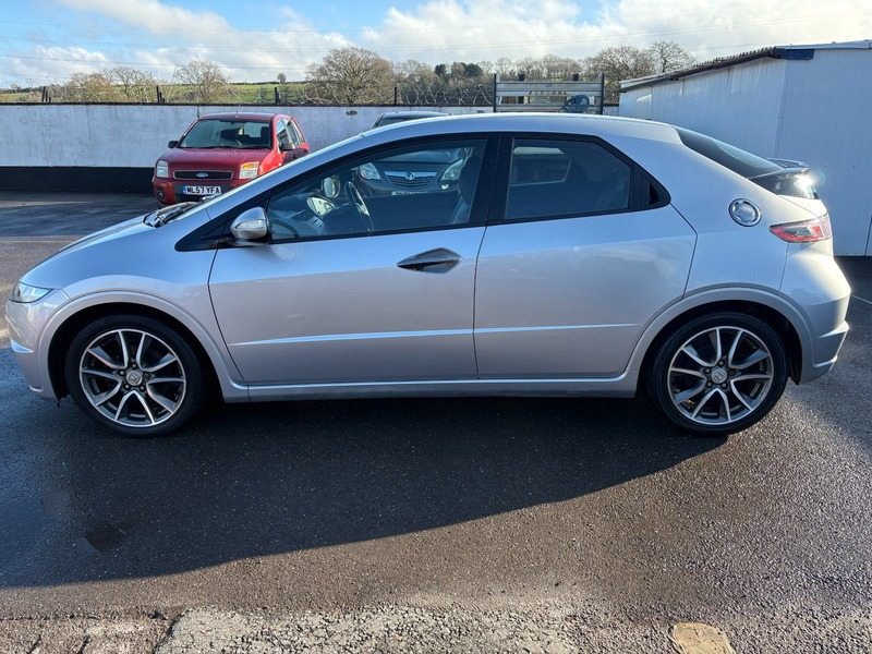 Used Honda Civic 2011 for sale - 77437920: Photo 4