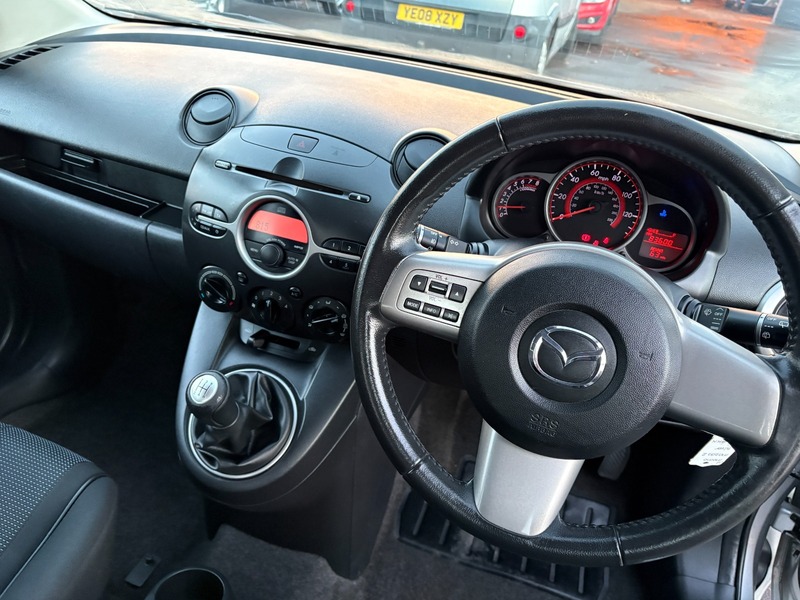 Used Mazda Mazda2 2011 for sale - 76896666: Photo 9