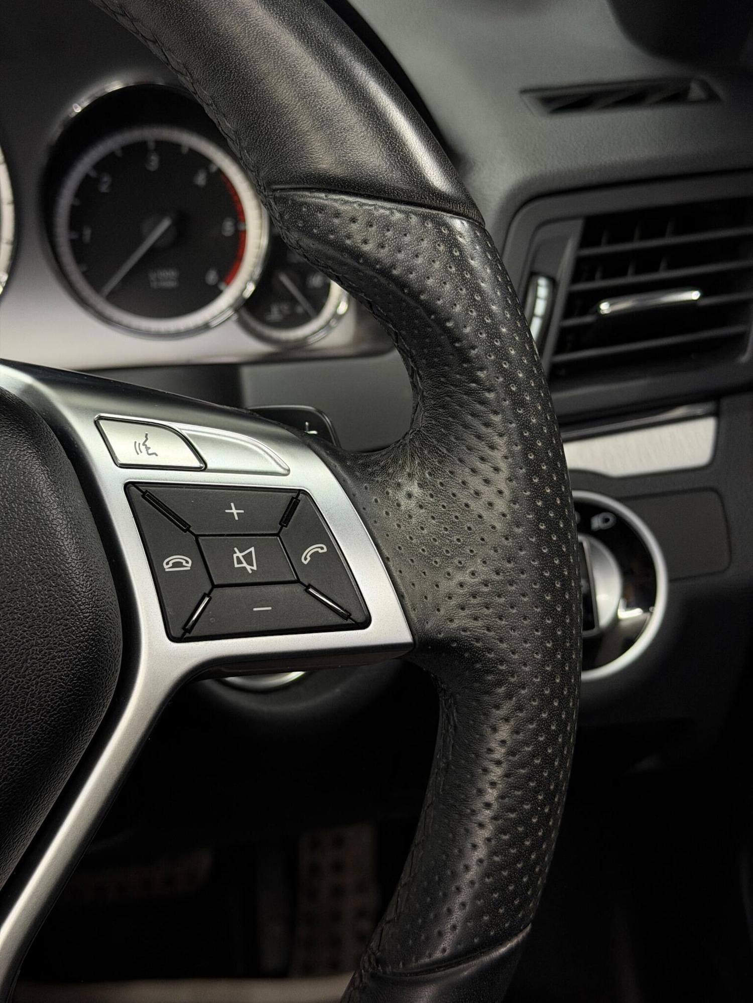 Used Mercedes-Benz E Class 2012 for sale - 78004558: Photo 28