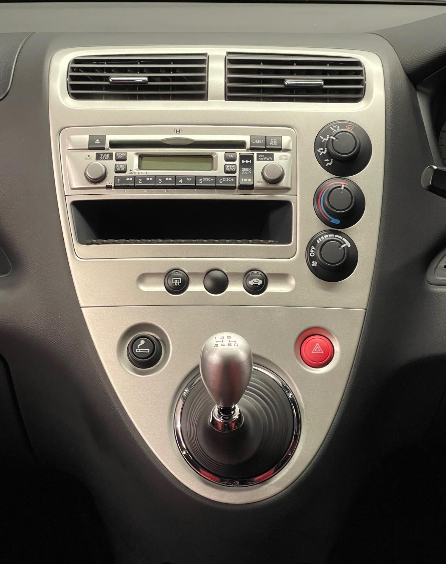 Used Honda Civic 2004 for sale - 78004378: Photo 18