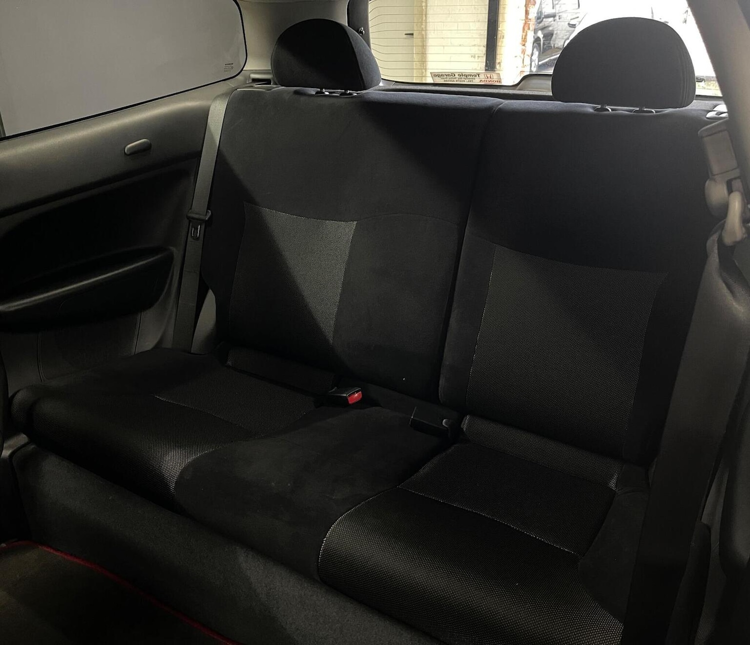 Used Honda Civic 2004 for sale - 78004378: Photo 30