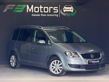 Used Volkswagen Touran 2010 for sale - 79254945: Photo