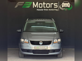 Used Volkswagen Touran 2010 for sale - 79254945: Photo