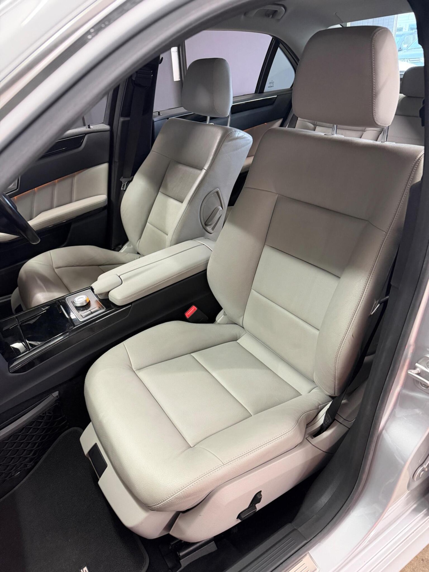 Used Mercedes-Benz E Class 2011 for sale - 78004528: Photo 15