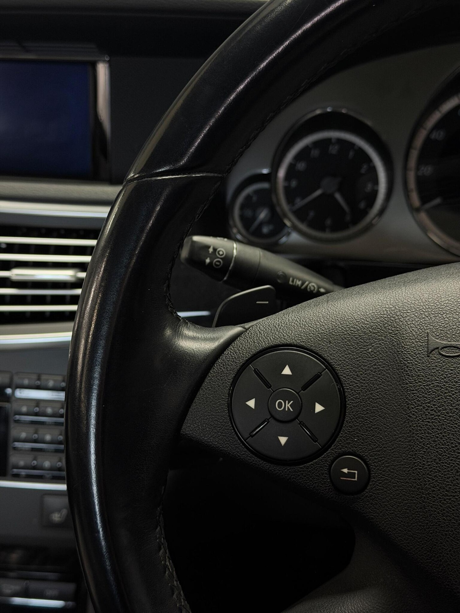 Used Mercedes-Benz E Class 2011 for sale - 78004528: Photo 25