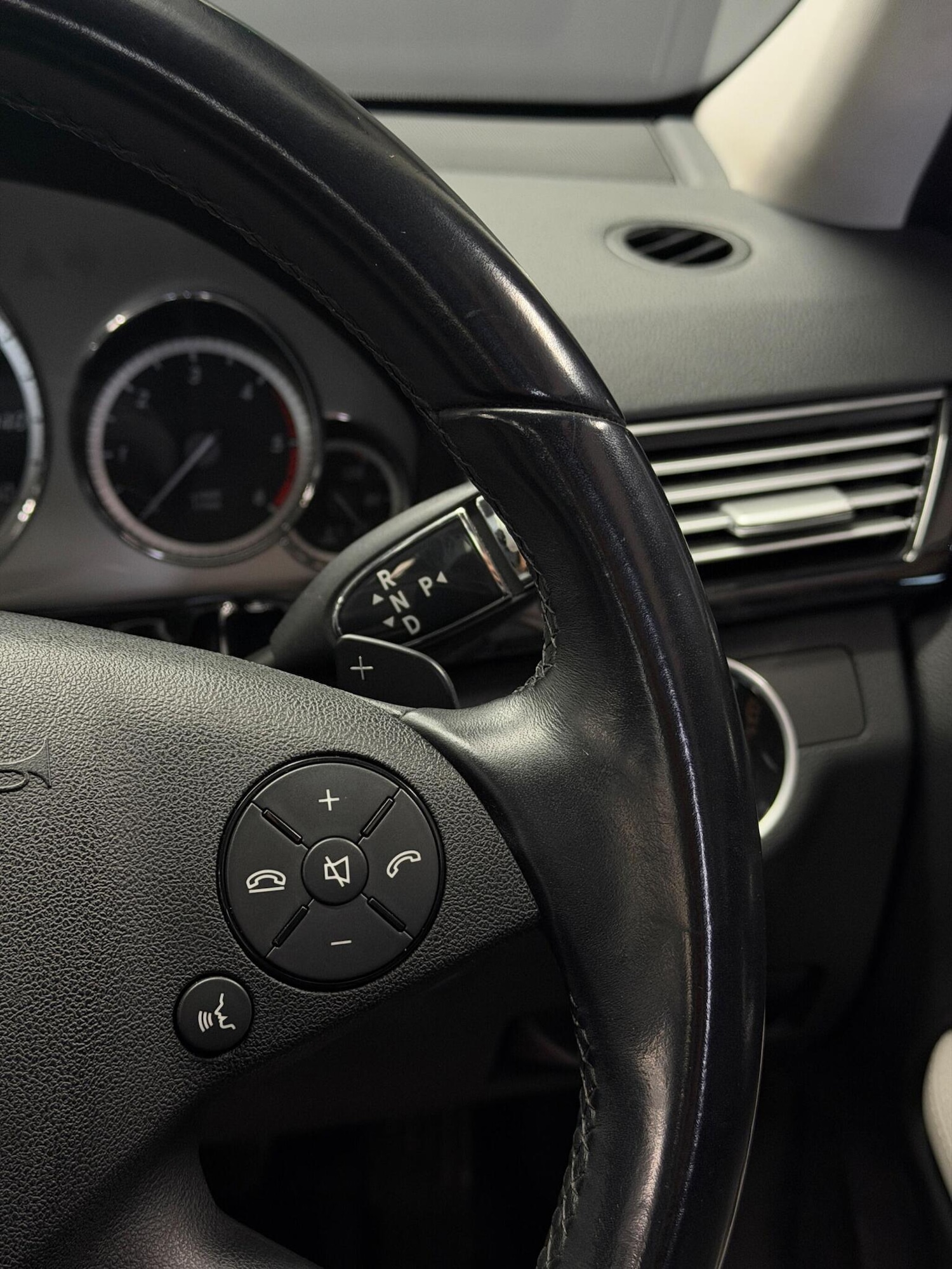 Used Mercedes-Benz E Class 2011 for sale - 78004528: Photo 26