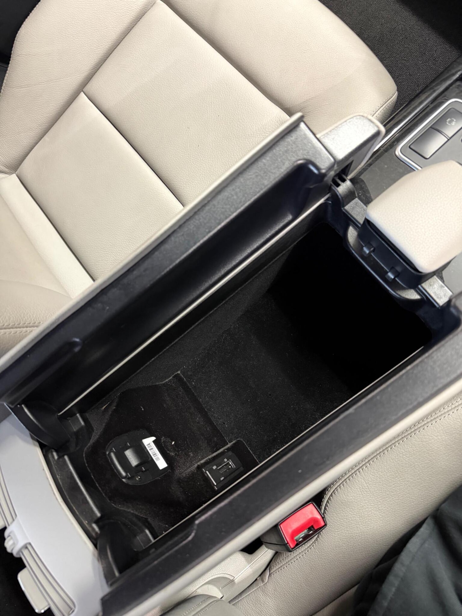 Used Mercedes-Benz E Class 2011 for sale - 78004528: Photo 33