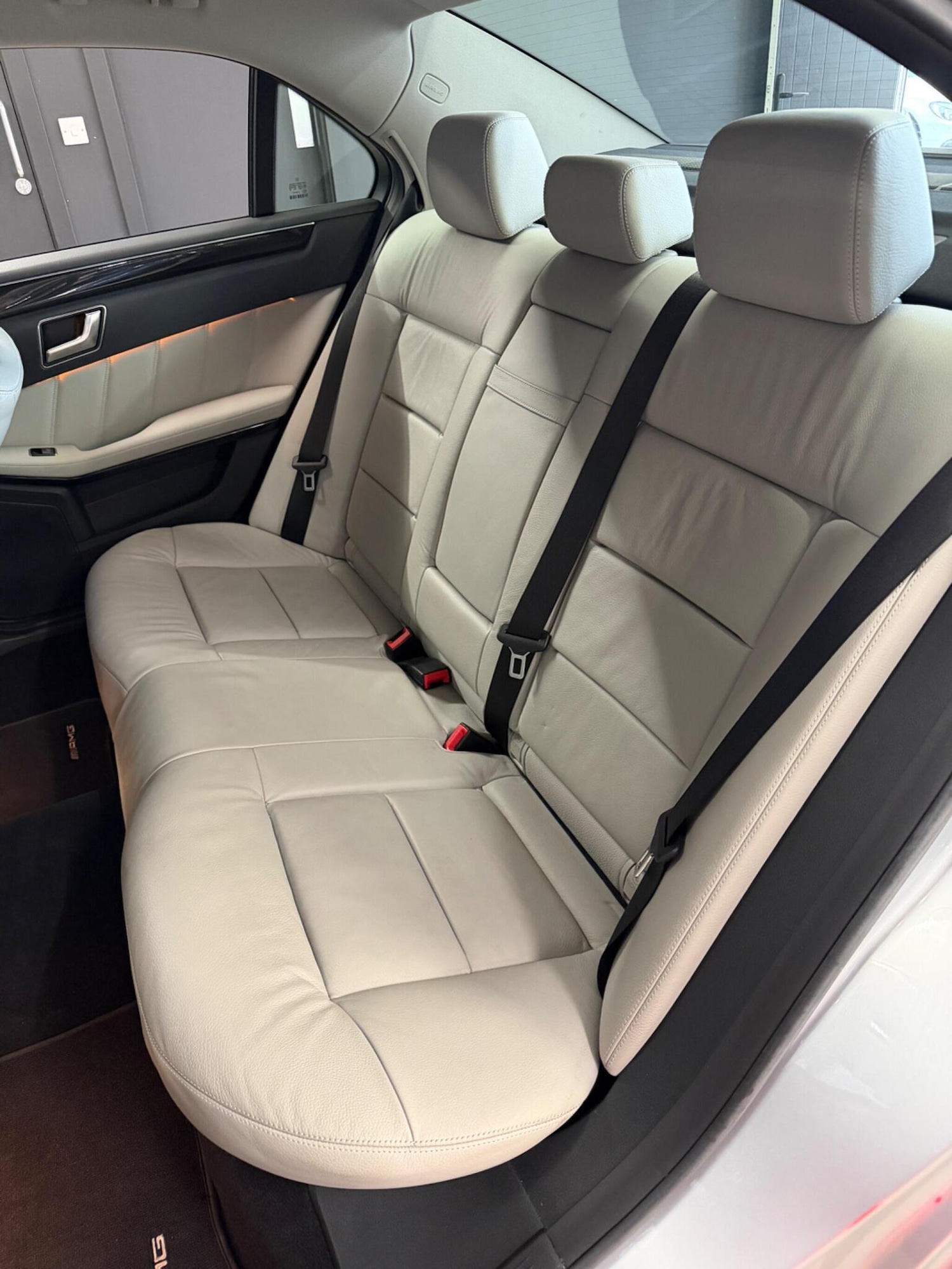 Used Mercedes-Benz E Class 2011 for sale - 78004528: Photo 37