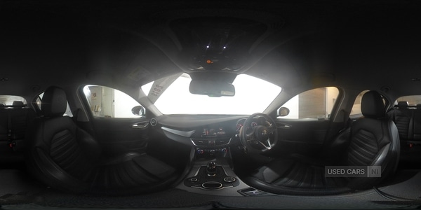 Used Alfa Romeo Giulia 2017 for sale - 76753919: Photo 2