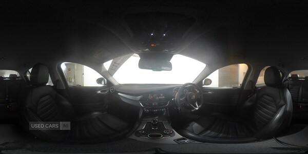 Used Alfa Romeo Giulia 2017 for sale - 77157069: Photo 2