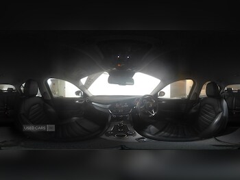 Used Alfa Romeo Giulia 2017 for sale - 77157069: Photo