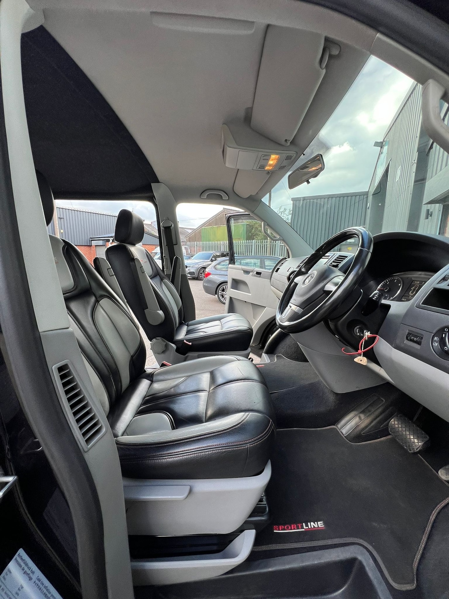 Used Volkswagen Transporter 2012 for sale - 76194584: Photo 16