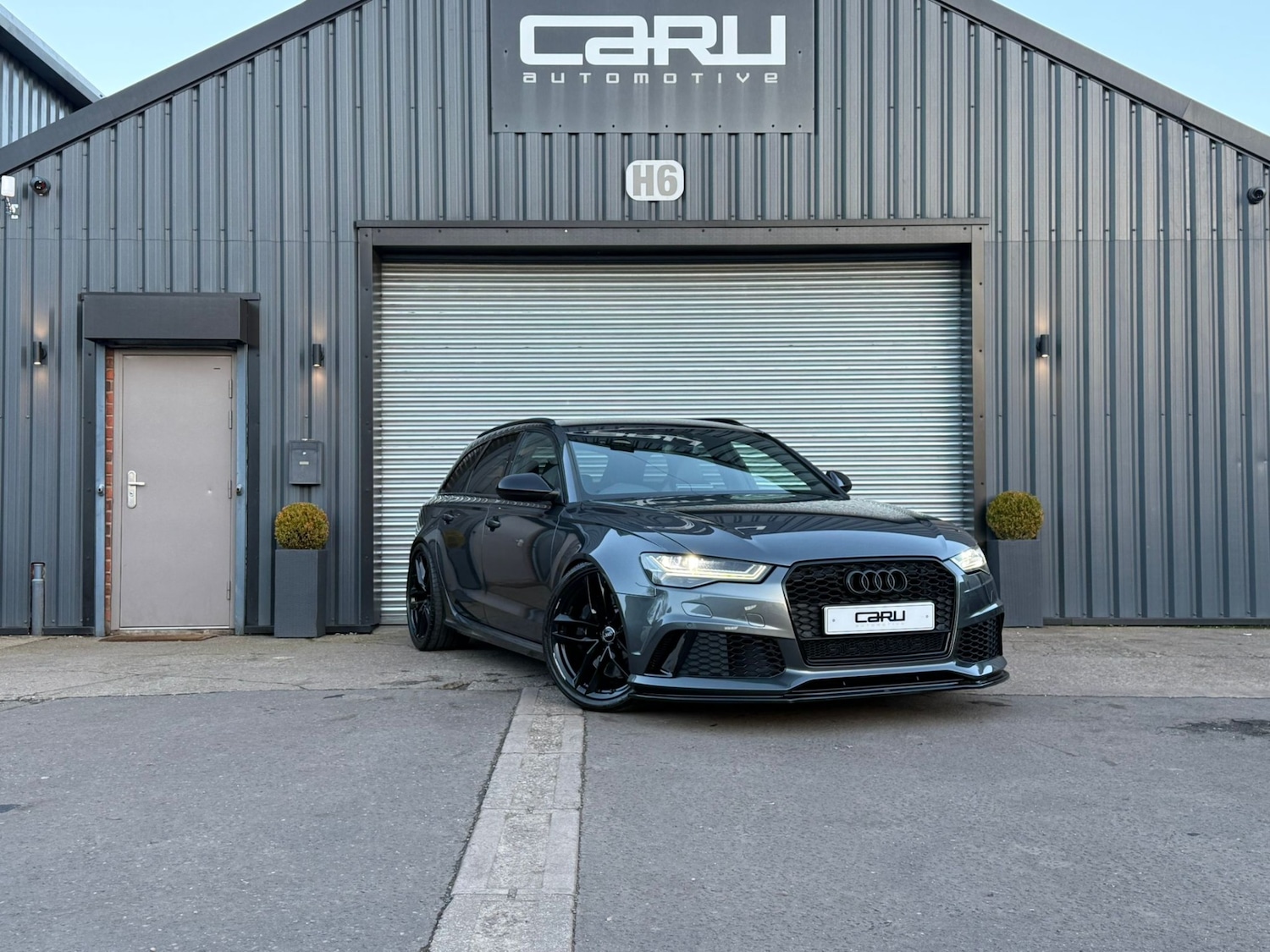 Used Audi RS6 2015 for sale - 76918900: Photo 5