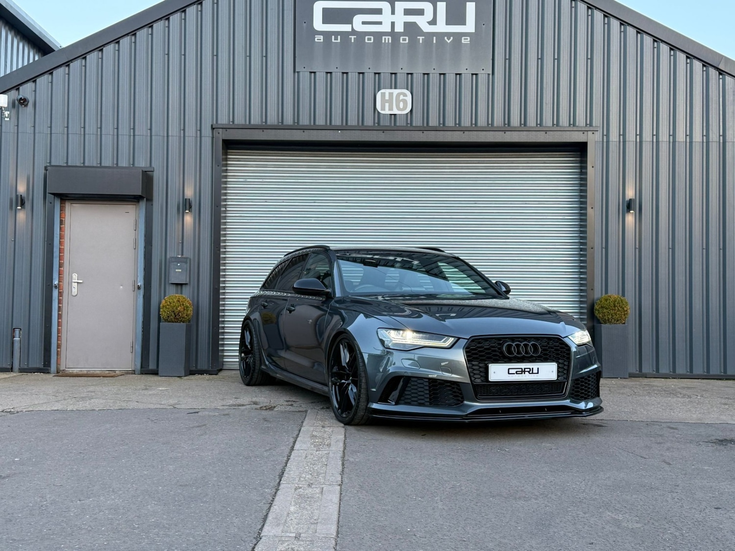 Used Audi RS6 2015 for sale - 76918900: Photo 6