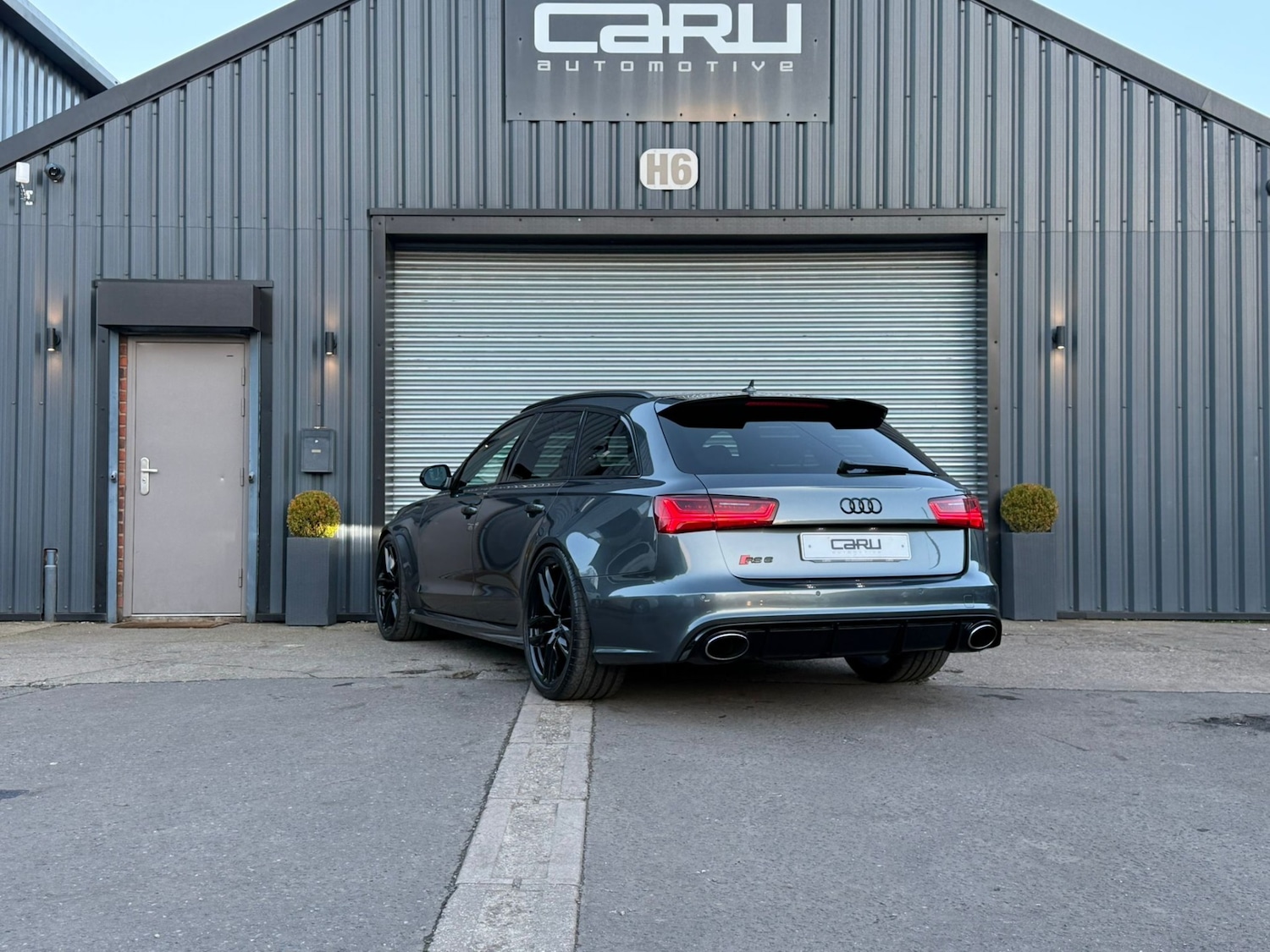Used Audi RS6 2015 for sale - 76918900: Photo 9