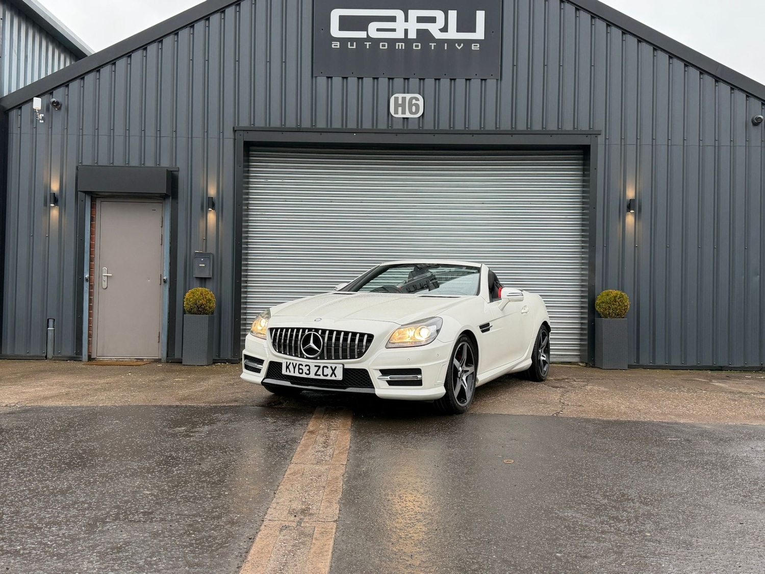 Used Mercedes-Benz SLK 2013 for sale - 77545430: Photo 2