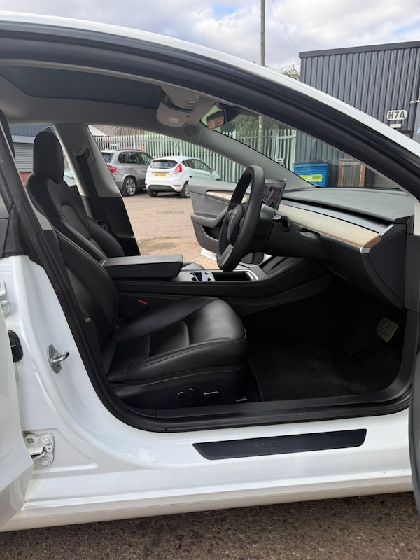 Used Tesla Model 3 2021 for sale - 76184597: Photo 15