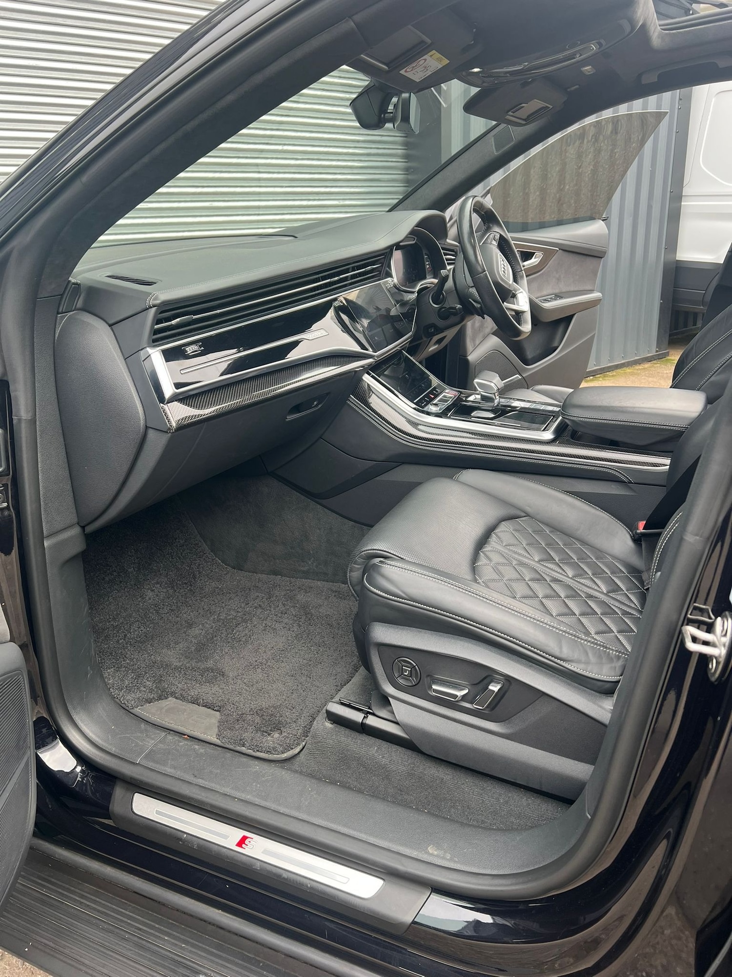 Used Audi Q8 2020 for sale - 76288374: Photo 11