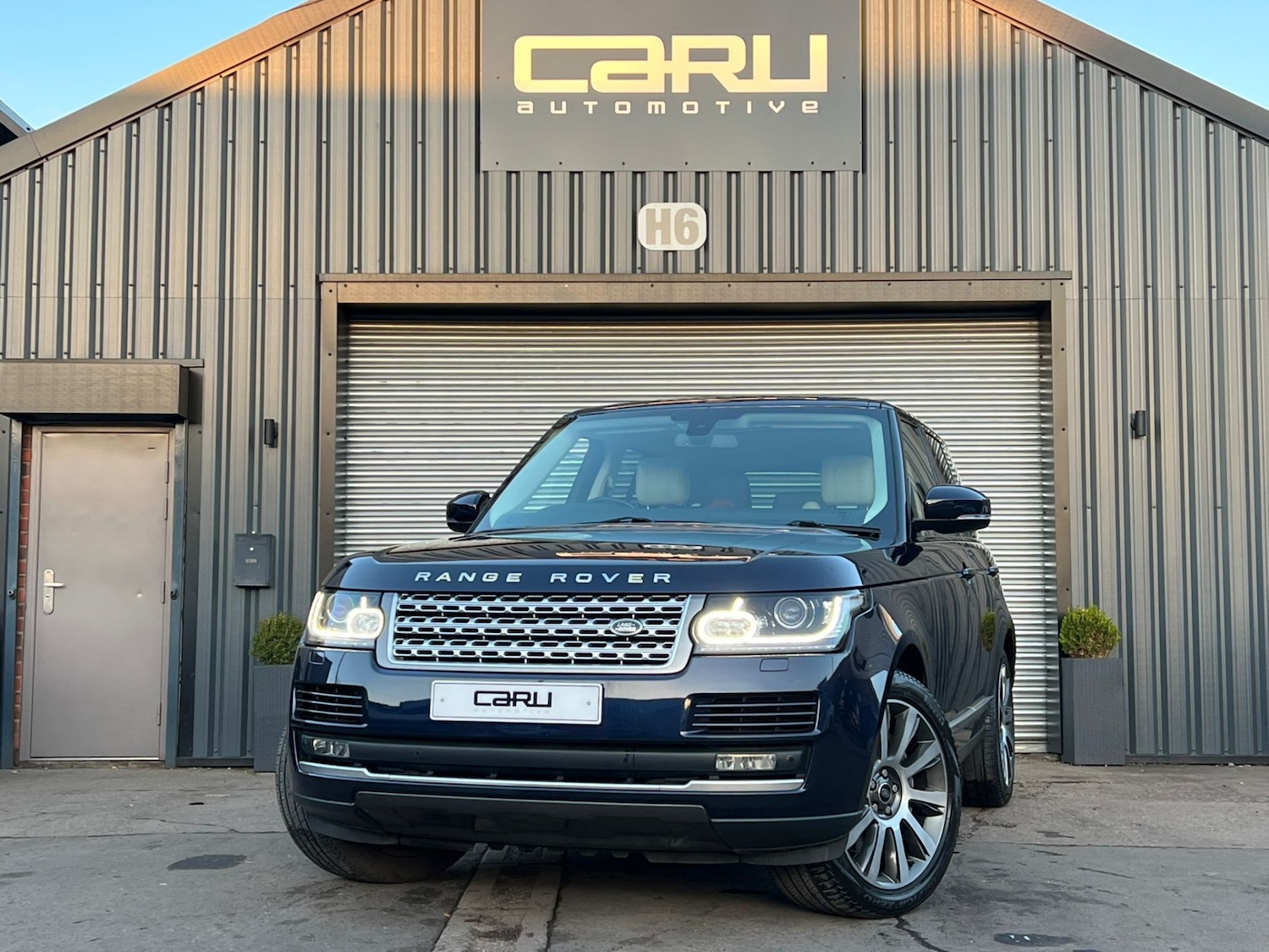 Used Land Rover Range Rover 2014 for sale - 76374105: Photo 1