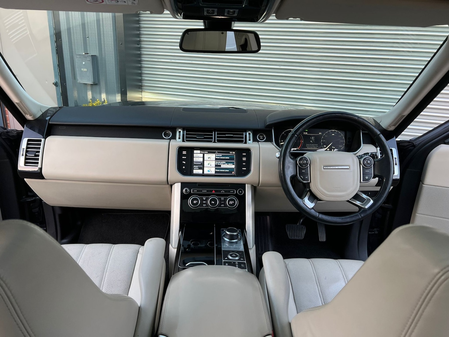 Used Land Rover Range Rover 2014 for sale - 76374105: Photo 12