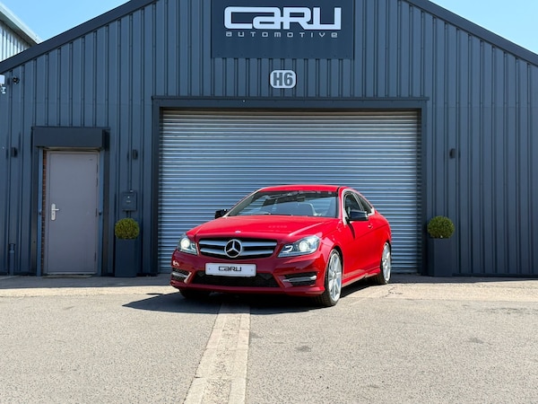 Used Mercedes-Benz C-Class 2015 for sale - 75129931: Photo 2