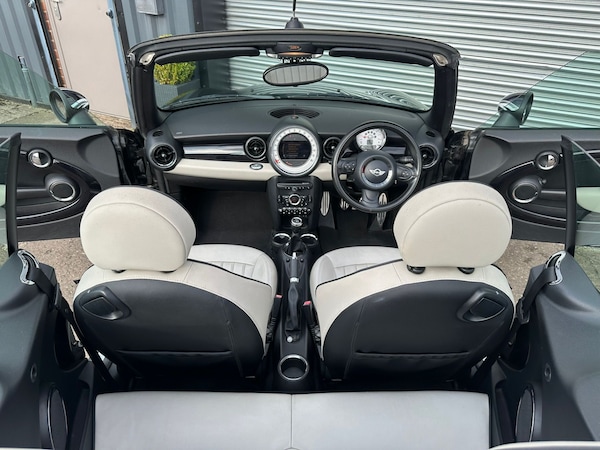 Used MINI Convertible 2011 for sale - 75228317: Photo 12