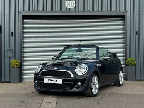 Used MINI Convertible 2011 for sale - 75228317: Photo 4