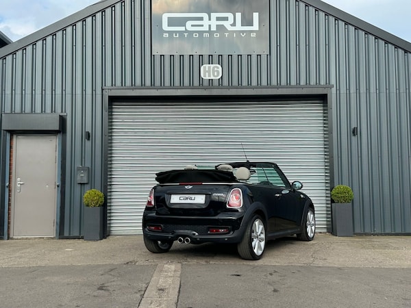 Used MINI Convertible 2011 for sale - 75228317: Photo 9