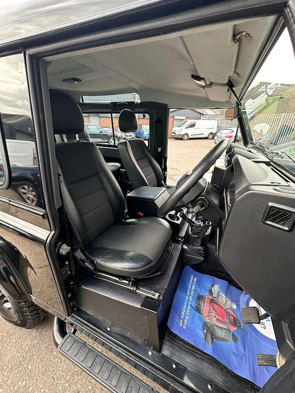 Used Land Rover Defender 2013 for sale - 70763976: Photo 16