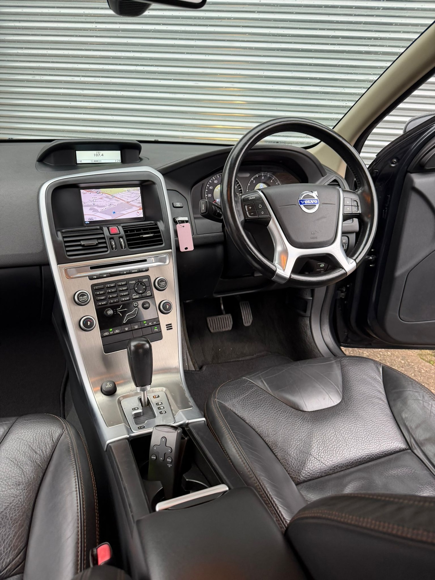 Used Volvo XC60 2010 for sale - 77545553: Photo 14