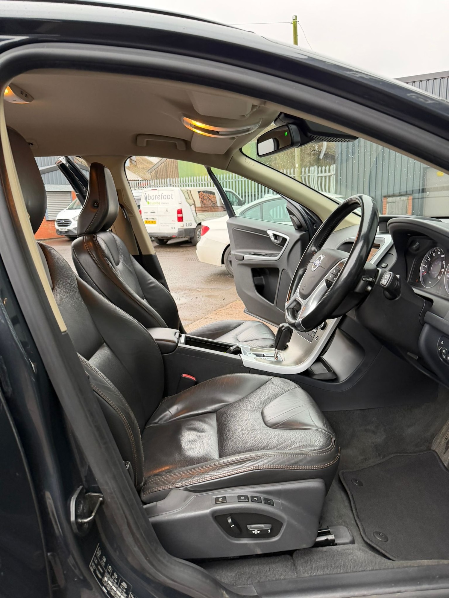 Used Volvo XC60 2010 for sale - 77545553: Photo 15