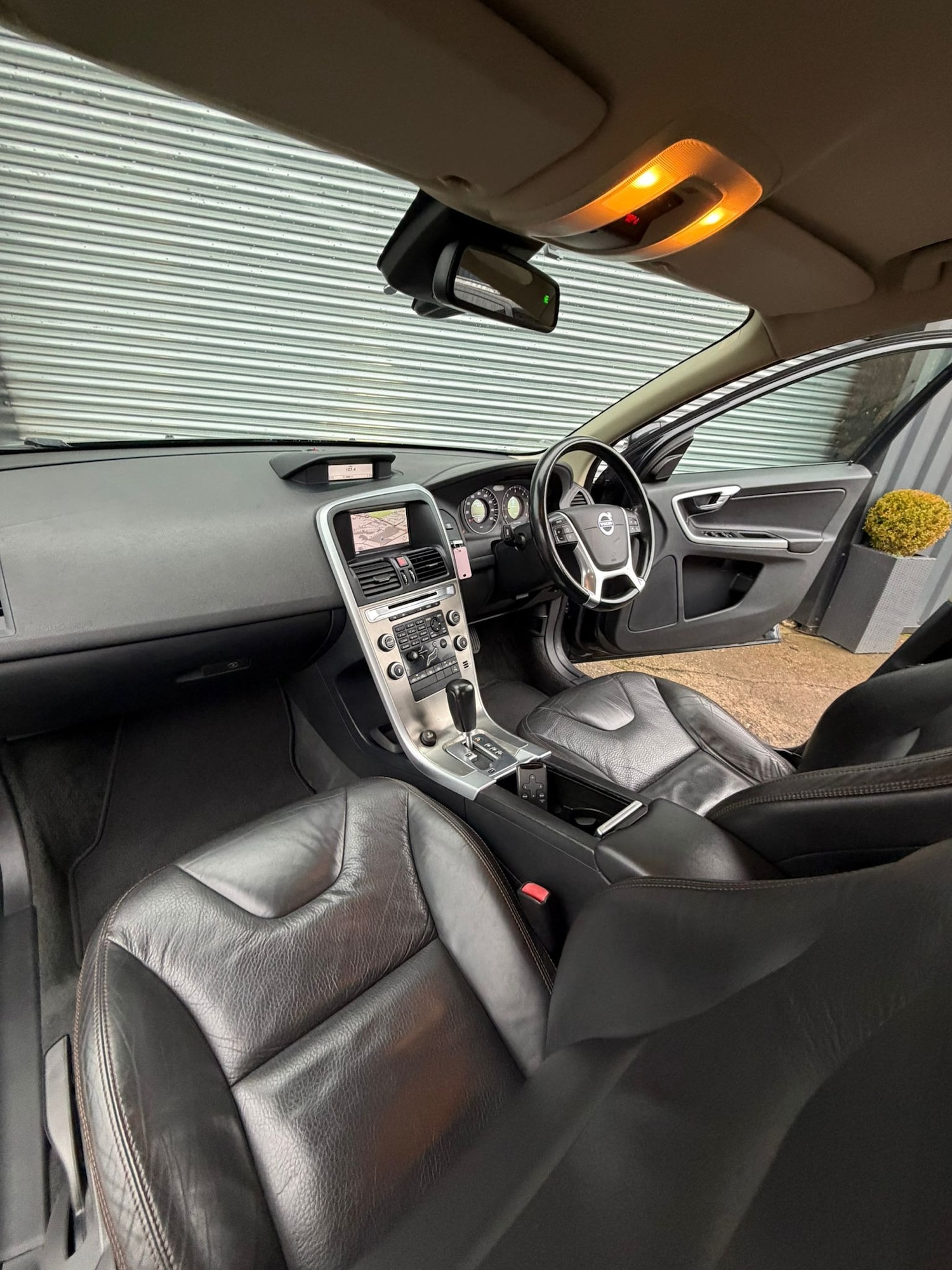 Used Volvo XC60 2010 for sale - 77545553: Photo 17