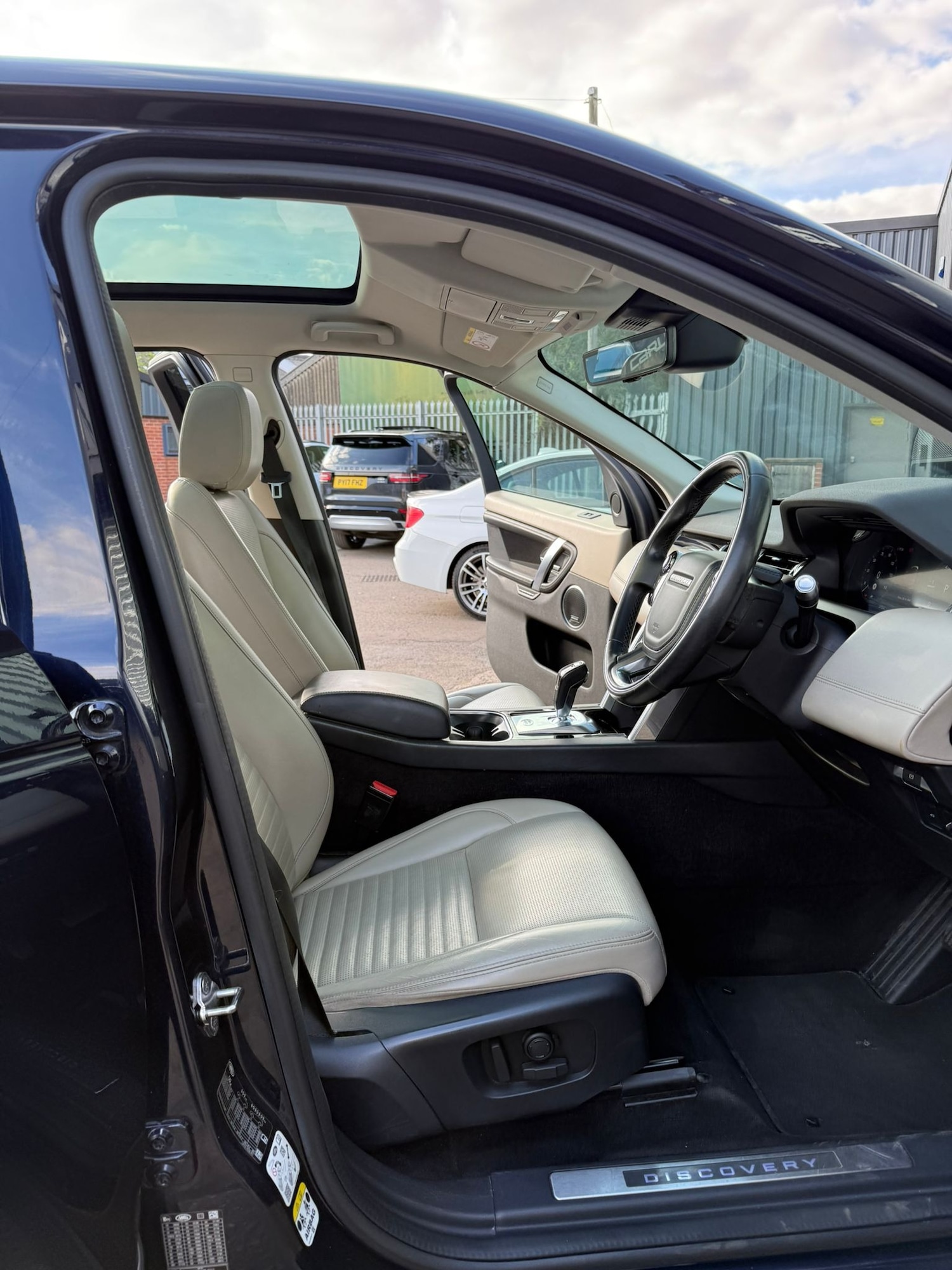 Used Land Rover Discovery Sport 2019 for sale - 76353418: Photo 13