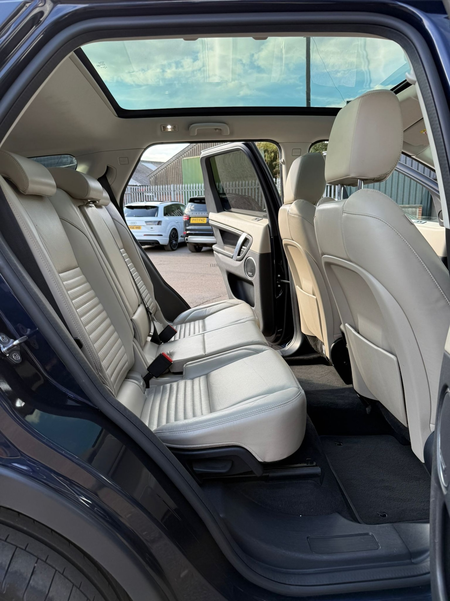 Used Land Rover Discovery Sport 2019 for sale - 76353418: Photo 20