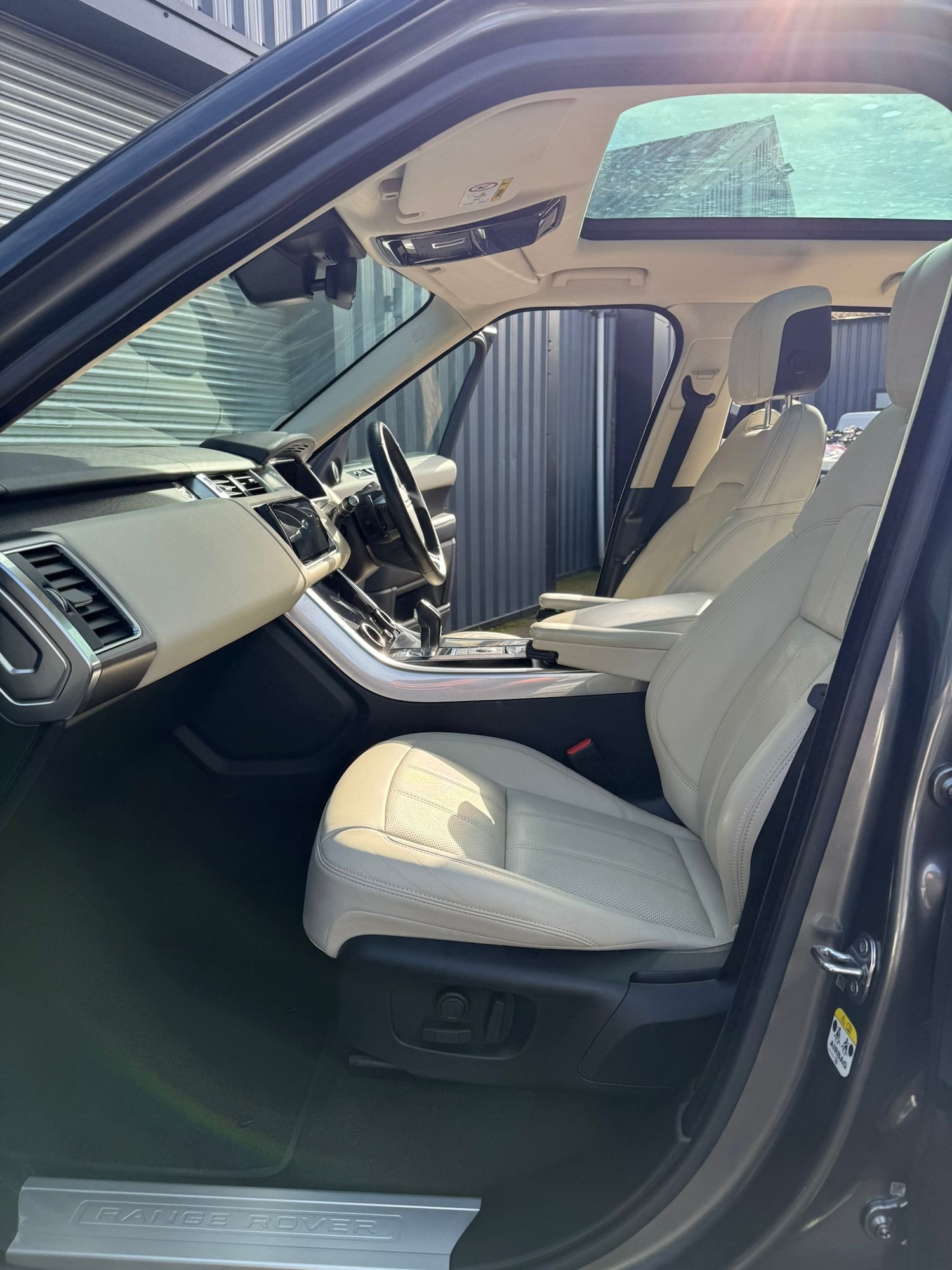 Used Land Rover Range Rover Sport 2018 for sale - 76183108: Photo 17