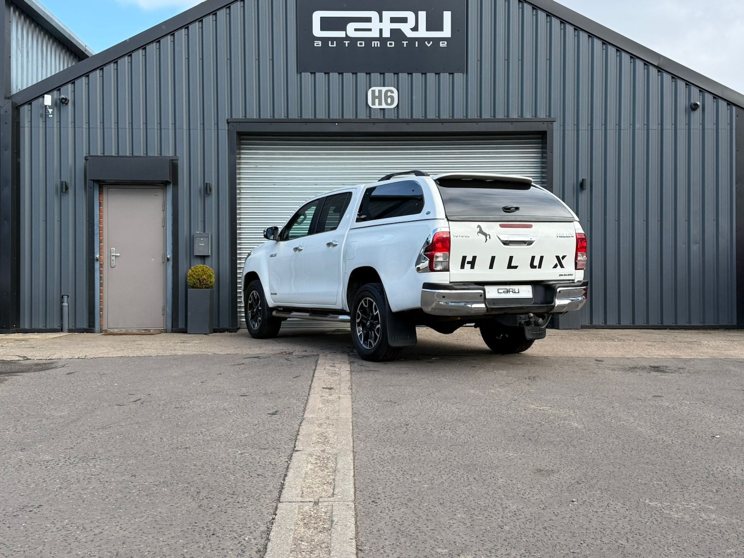 Used Toyota Hilux 2017 for sale - 77083555: Photo 10