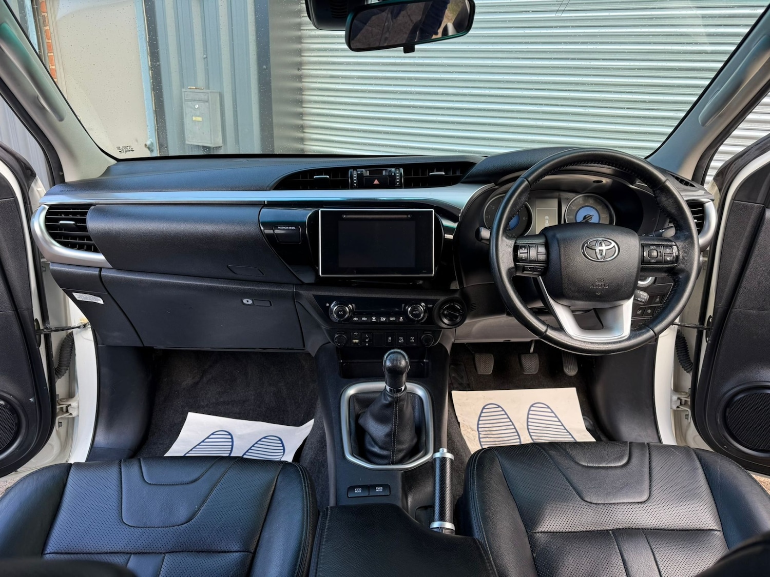 Used Toyota Hilux 2017 for sale - 77083555: Photo 13