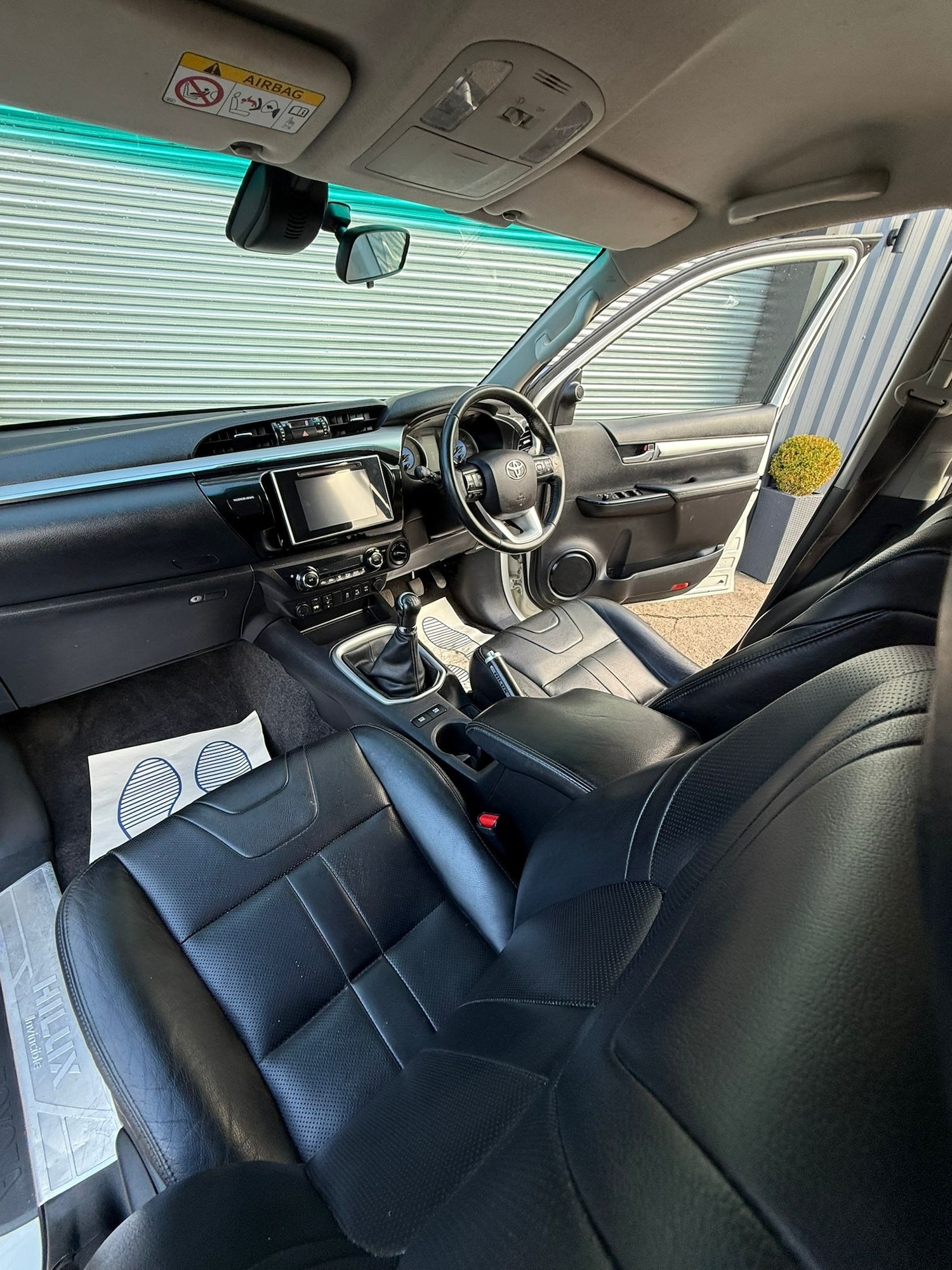 Used Toyota Hilux 2017 for sale - 77083555: Photo 17