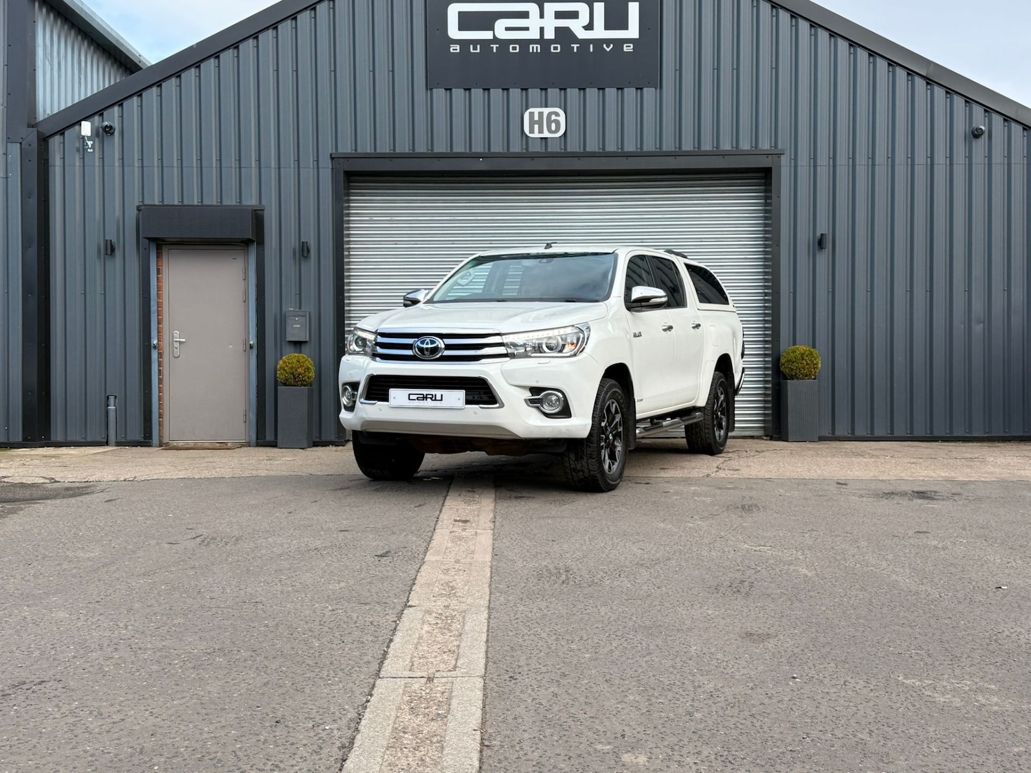 Used Toyota Hilux 2017 for sale - 77083555: Photo 2