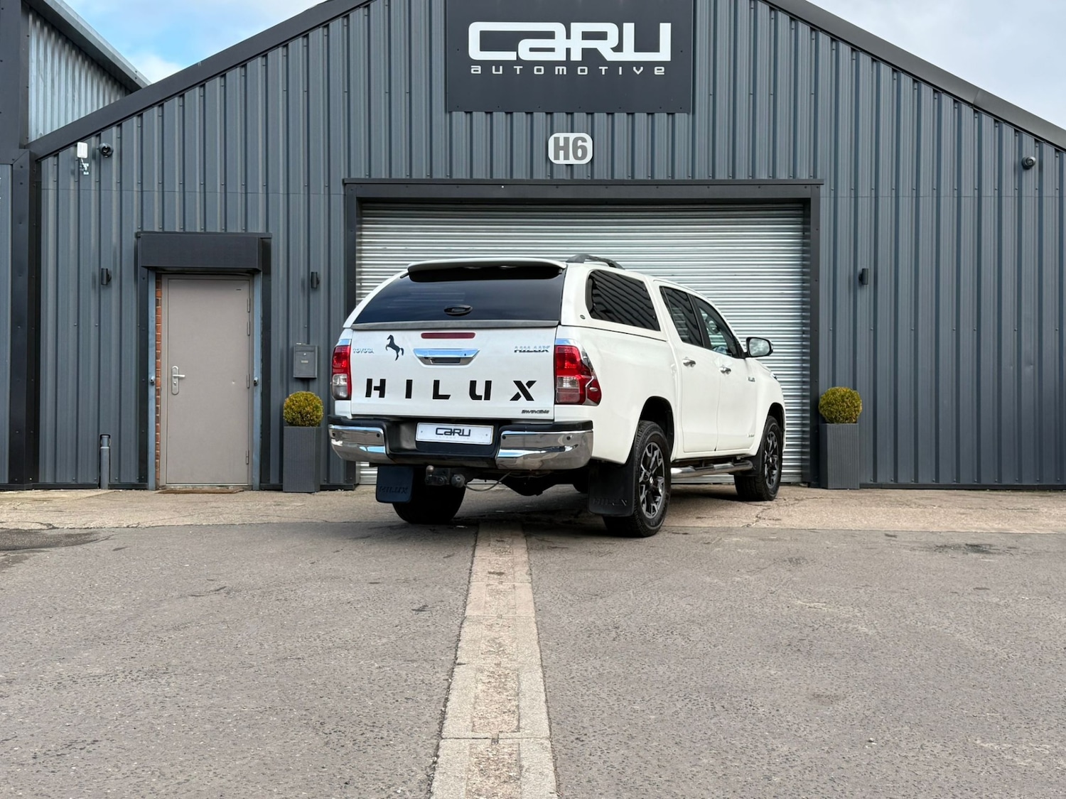 Used Toyota Hilux 2017 for sale - 77083555: Photo 9
