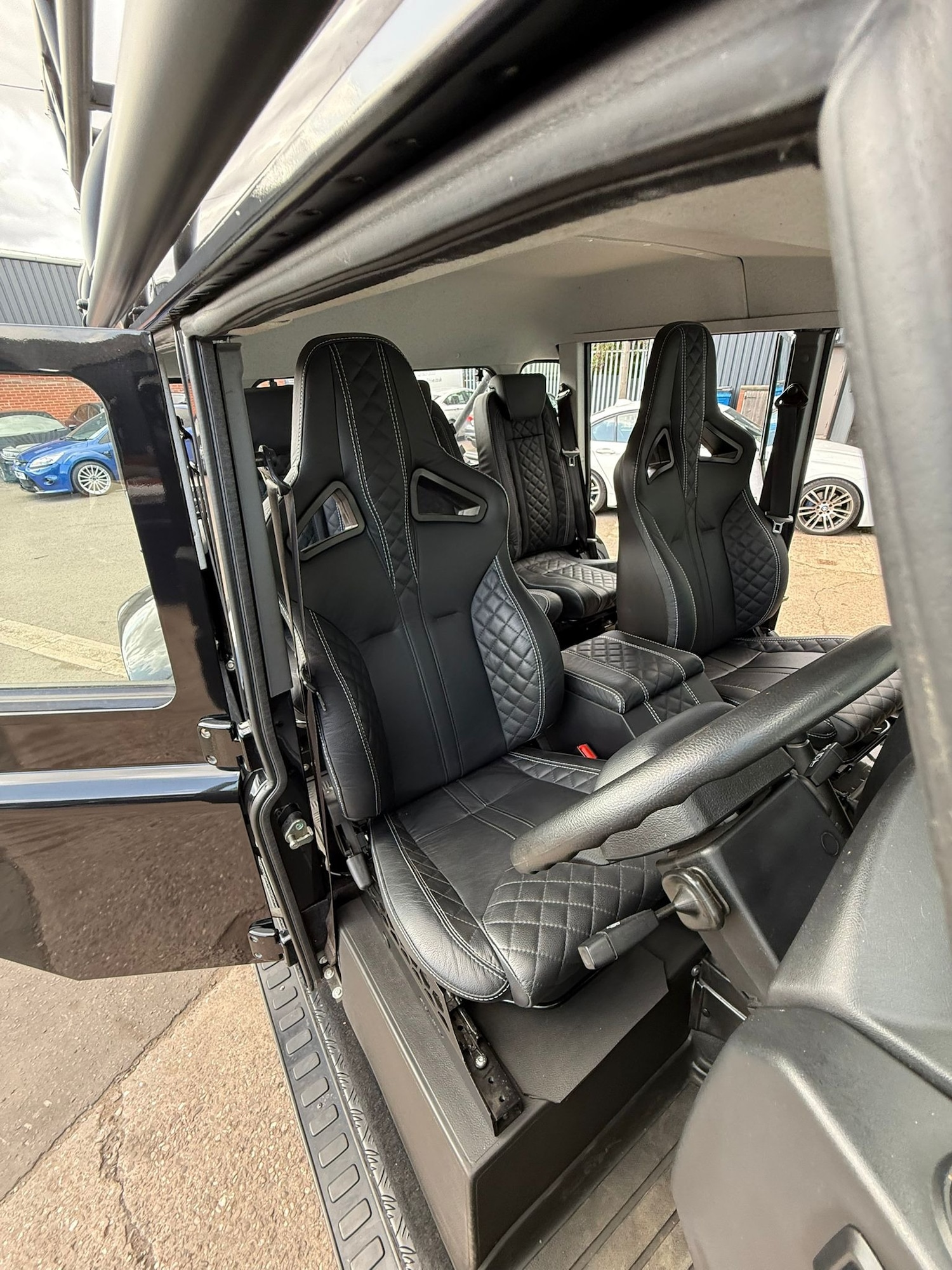 Used Land Rover Defender 2014 for sale - 77101316: Photo 17