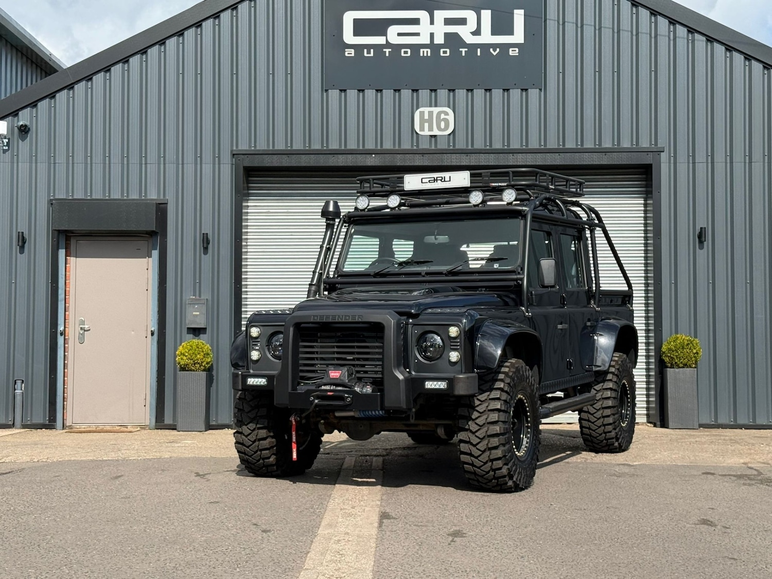 Used Land Rover Defender 2014 for sale - 77101316: Photo 2