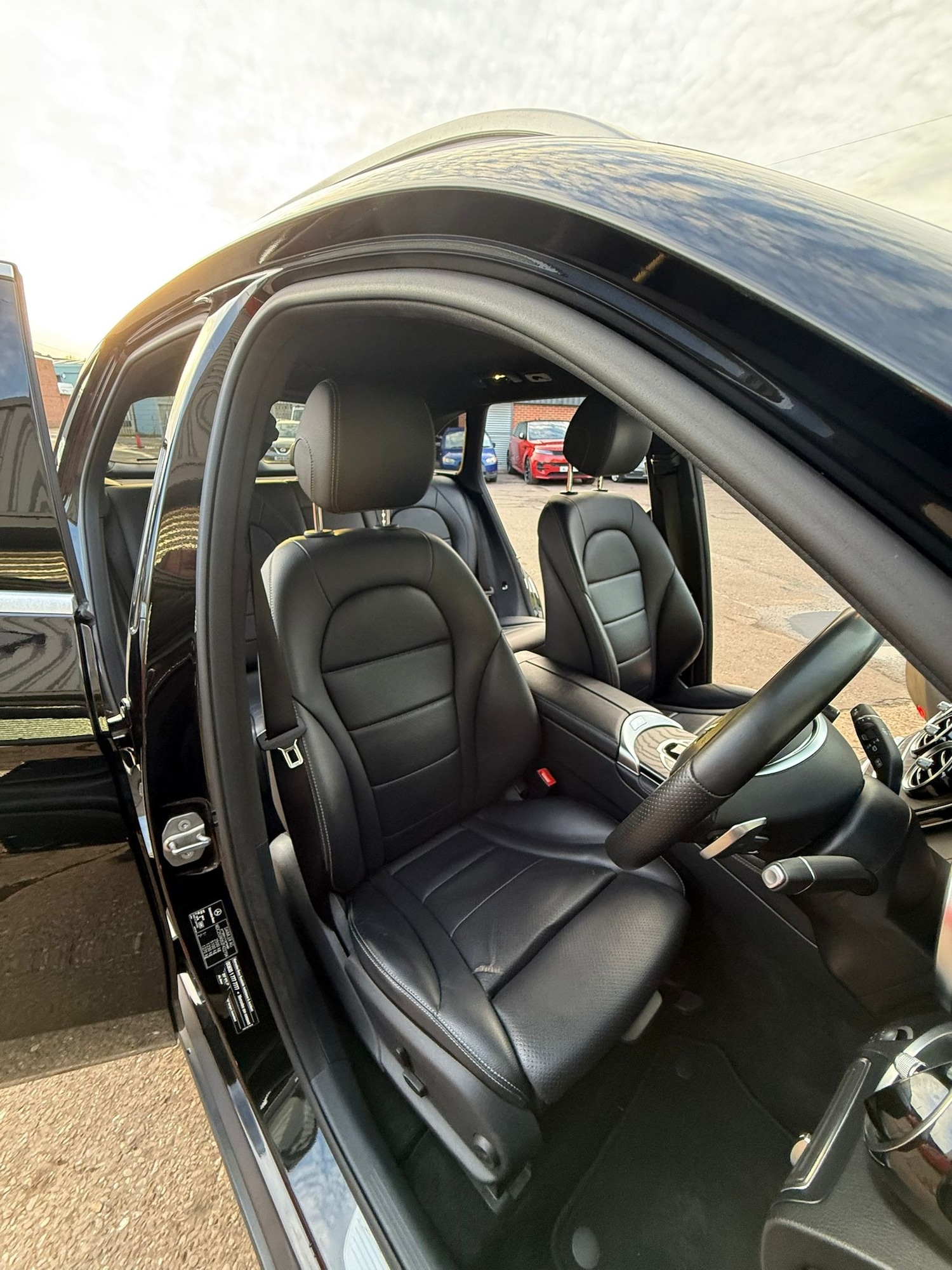 Used Mercedes-Benz GLC 2018 for sale - 76762246: Photo 16