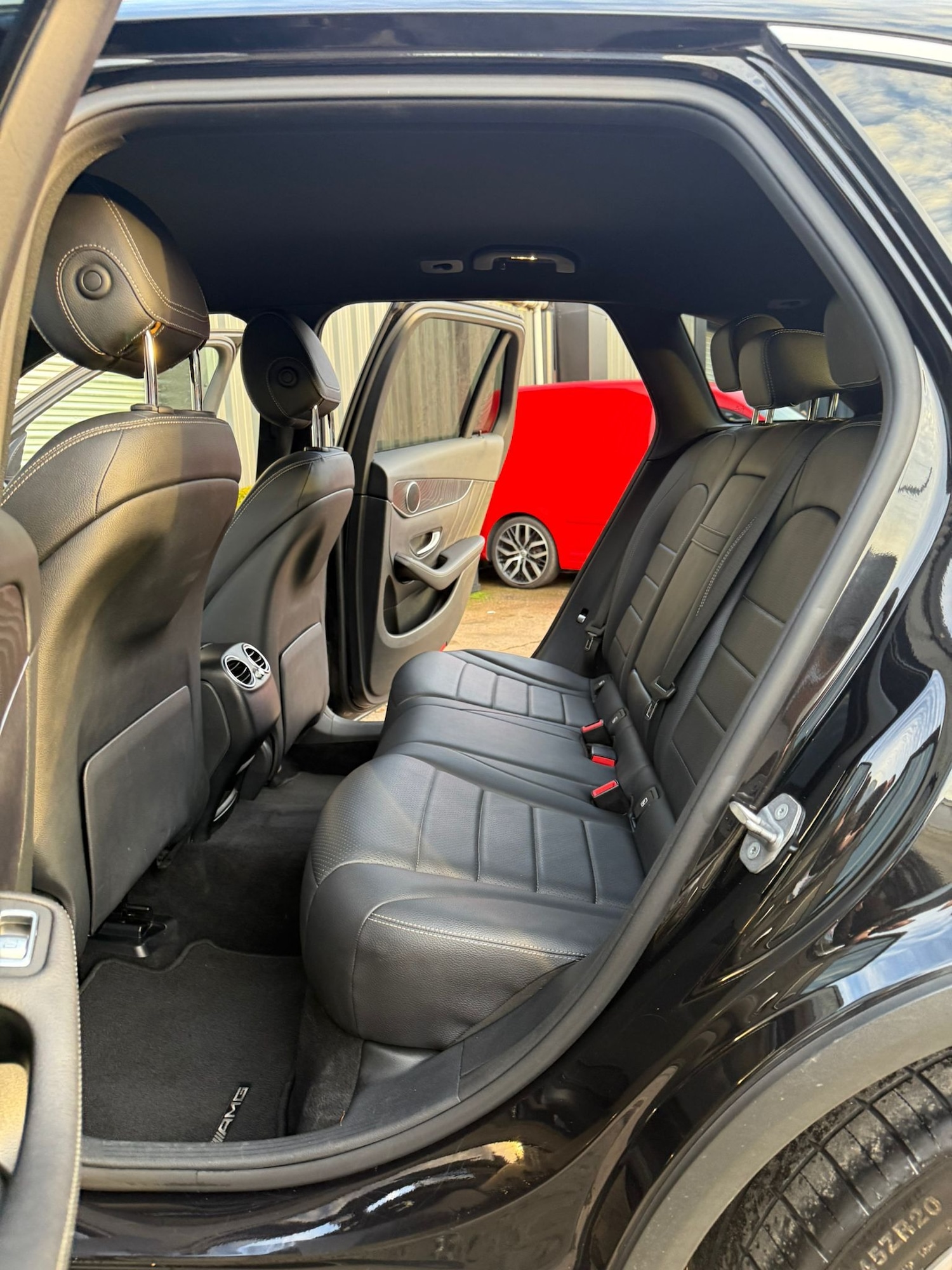 Used Mercedes-Benz GLC 2018 for sale - 76762246: Photo 19