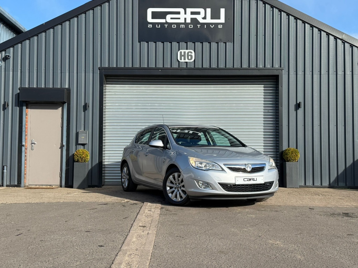 Used Vauxhall Astra 2011 for sale - 76375054: Photo 3