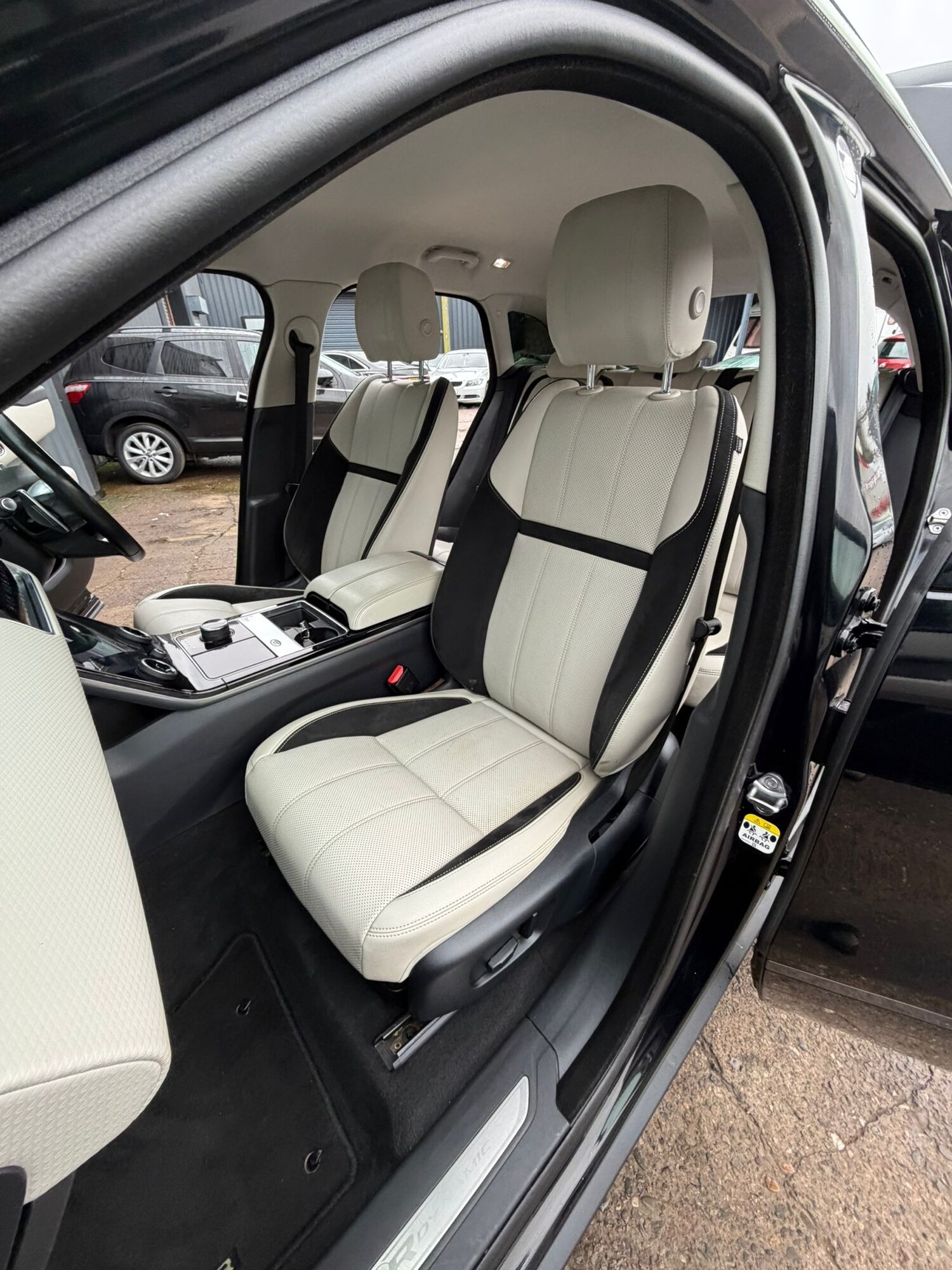 Used Land Rover Range Rover Velar 2017 for sale - 77543697: Photo 18