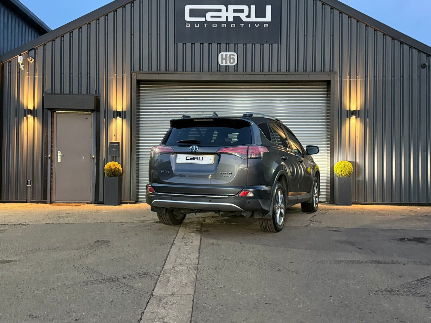 Used Toyota RAV4 2016 for sale - 77099957: Photo 10