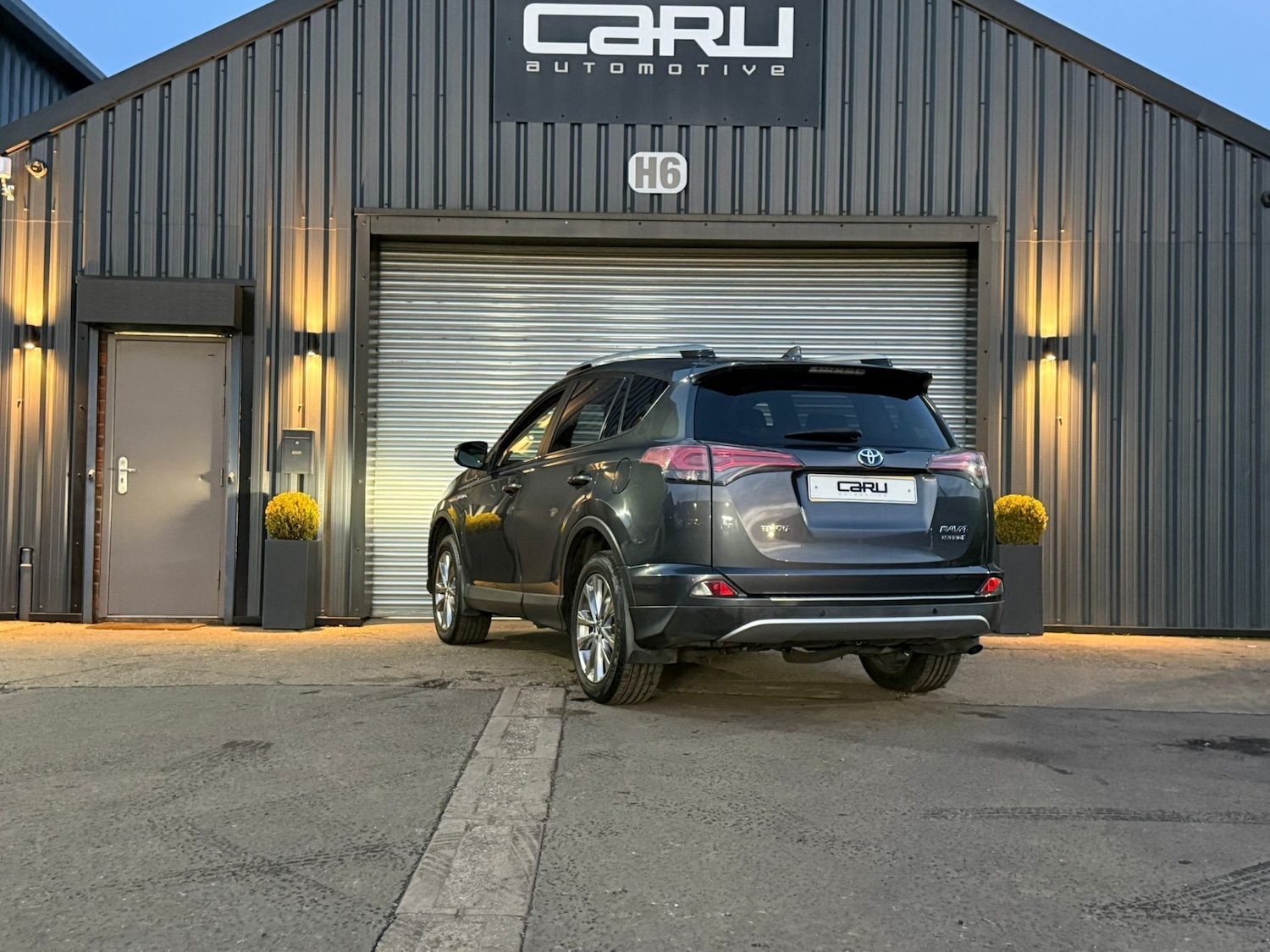 Used Toyota RAV4 2016 for sale - 77099957: Photo 9